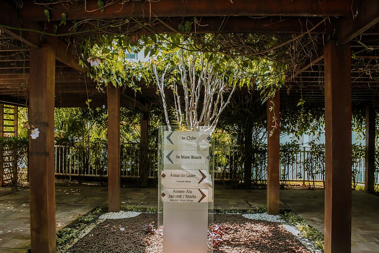 In Mare Bali Flat Zanzibar by Qavi