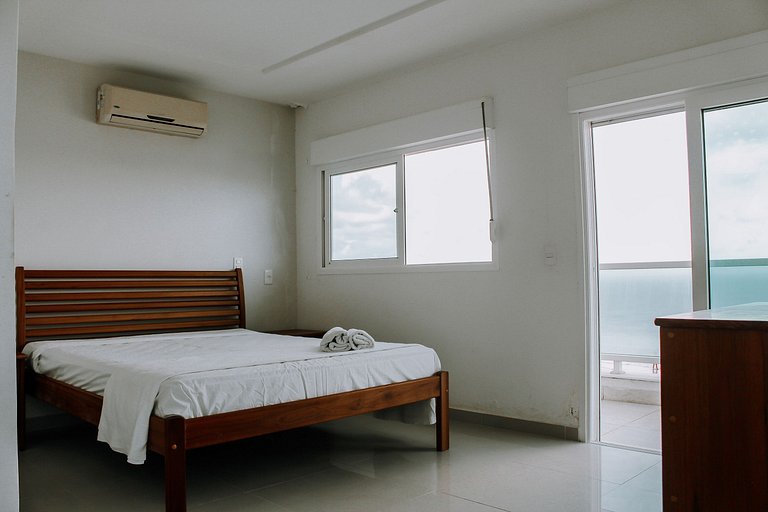 Casa beira mar na Praia da Redinha by Qavi