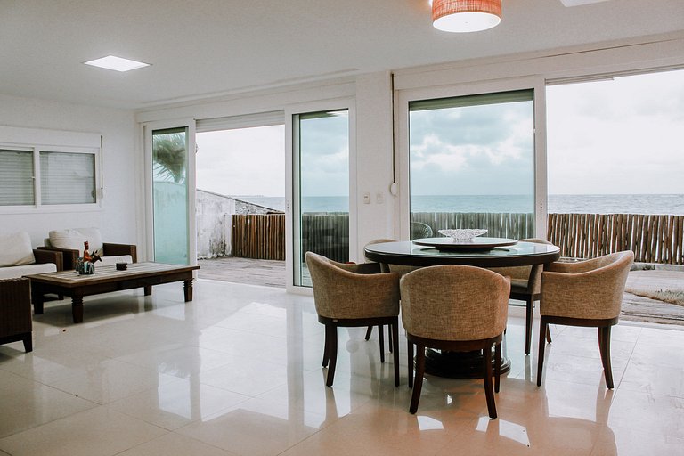 Casa beira mar na Praia da Redinha by Qavi