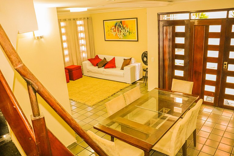 Casa com Excelente Área de Lazer em Ponta Negra