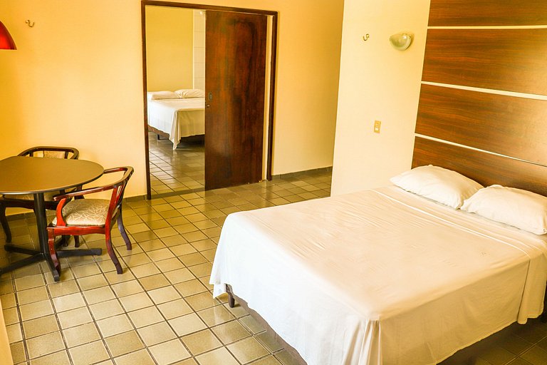 Casa com Excelente Área de Lazer em Ponta Negra