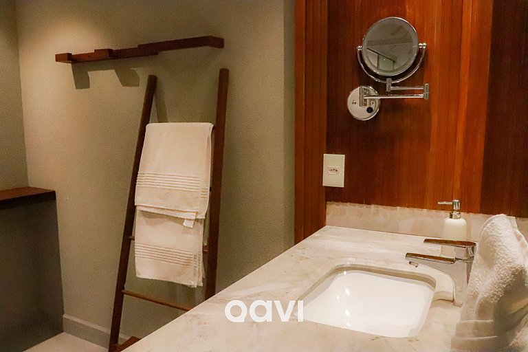 Qavi - Suíte luxuosa com varanda na rua principal de Pipa #Î