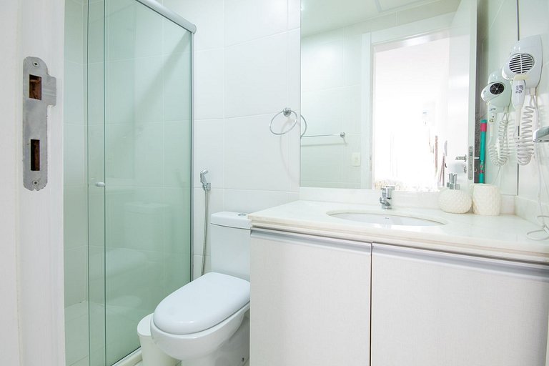 In Mare Bali Flat Fiji by Qavi