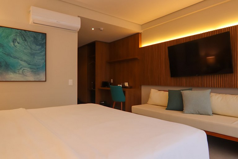 Quarto Deck Molhado Frente Piscina