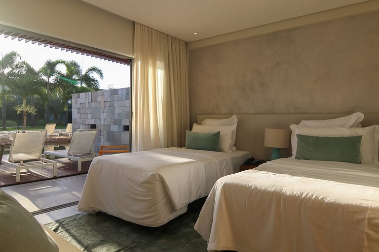 Quarto Deck Molhado Frente Piscina