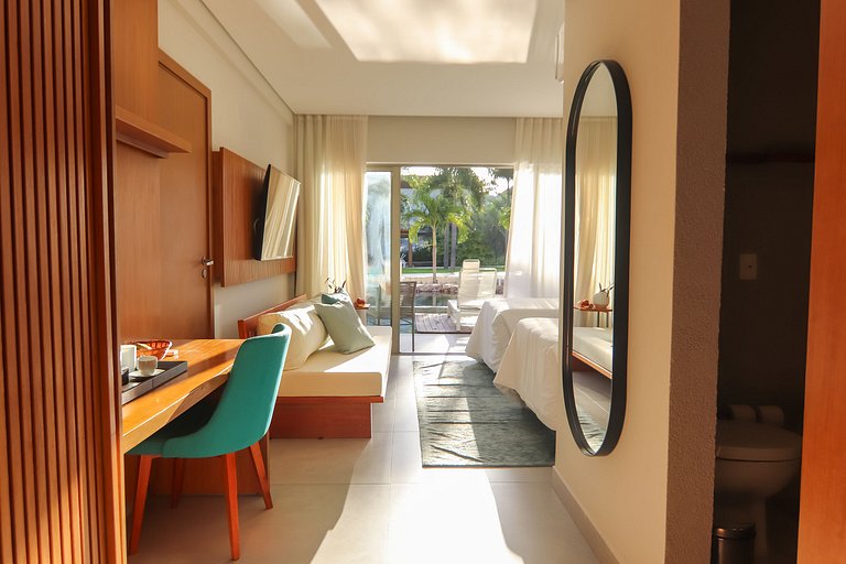 Quarto Deck Molhado Frente Piscina