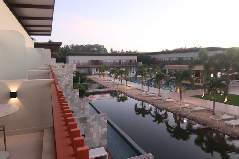 Quarto Superior Frente Piscina