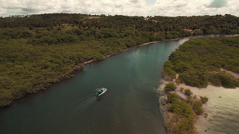 Essence Beira Mar de Tatuamunha na Rota dos Milagres por Qua