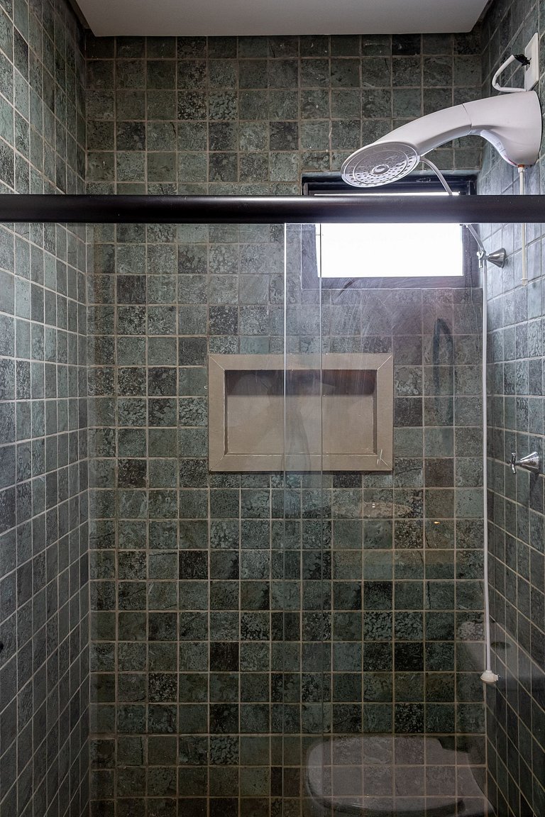 Qavi - Casa com Piscina Privativa #Lambari107
