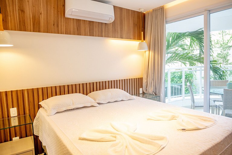 In Mare Bali Flat Marbella by Qavi