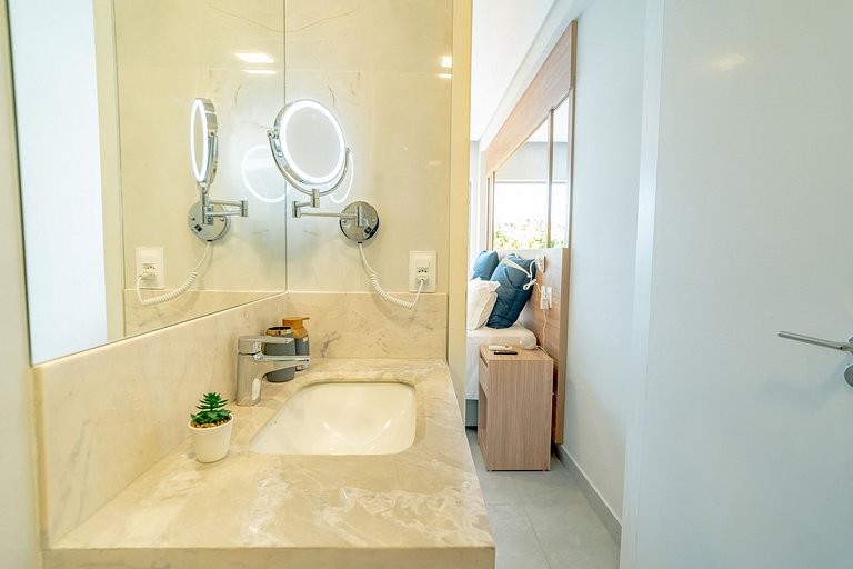 Qavi - Fully equipped flat with two suites and a private bal