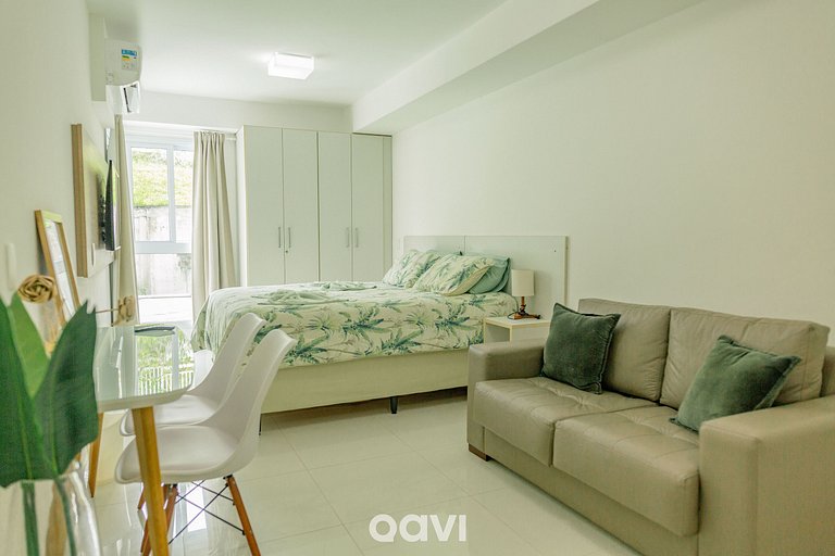 In Mare Bali Flat Fiji by Qavi