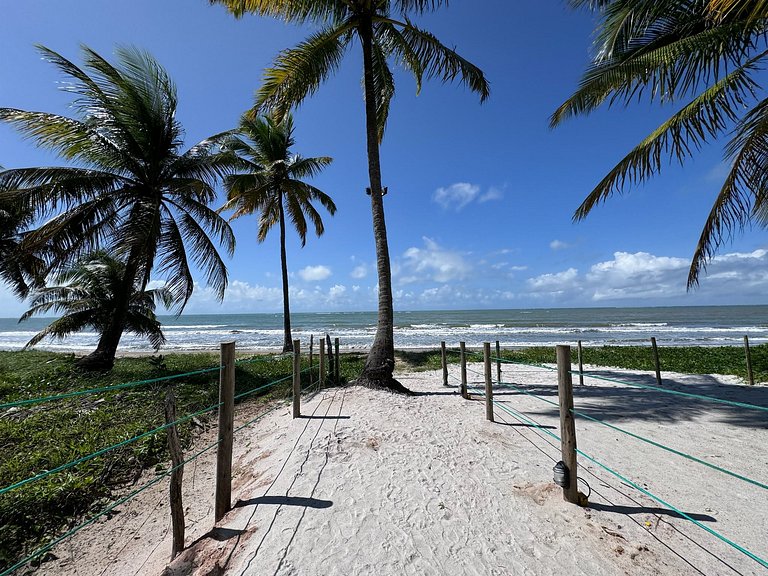 Villa Naluri Frente Mar em Japaratinga por Quarto à Vista