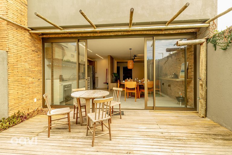 Casa com Piscina Privativa na Praia do Marceneiro - Vila Caj