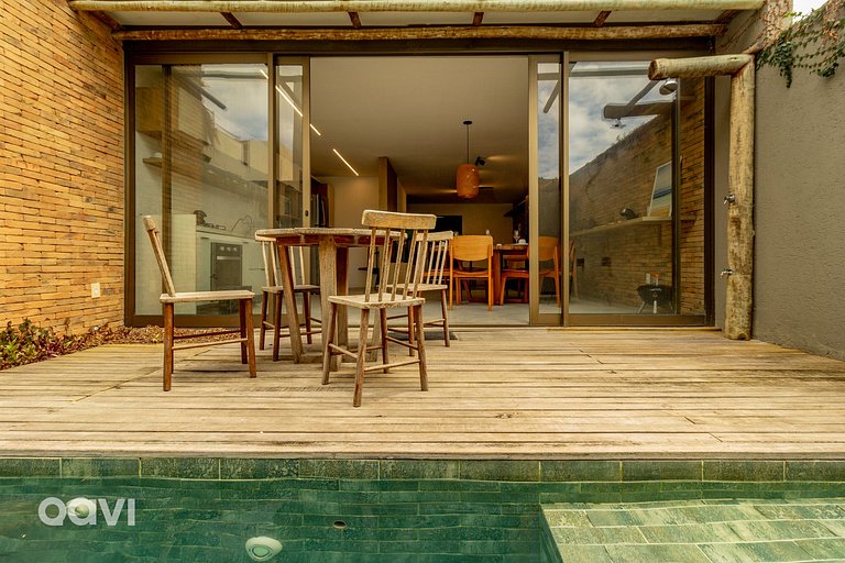 Casa com Piscina Privativa na Praia do Marceneiro - Vila Caj