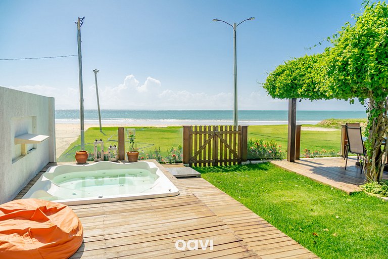 Casa Pé na Areia em Pirangi by QAVI