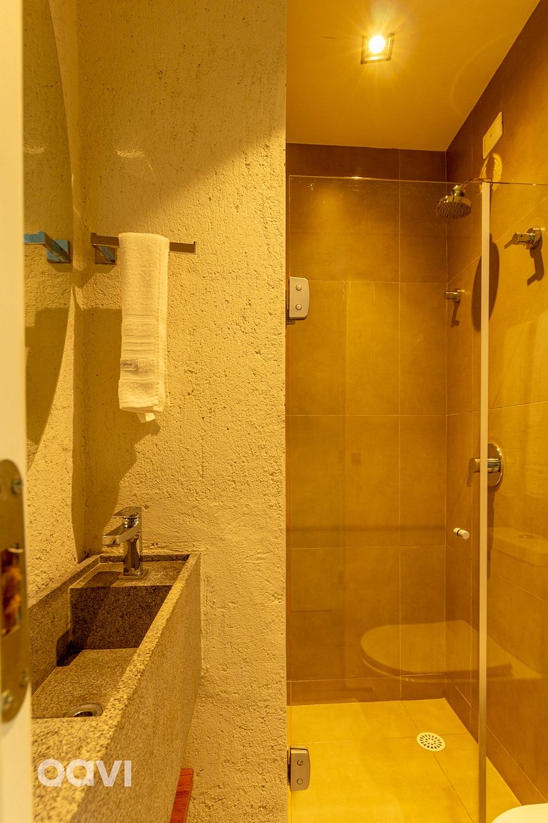 Flat com Piscina em Cobertura em Milagres by Qavi