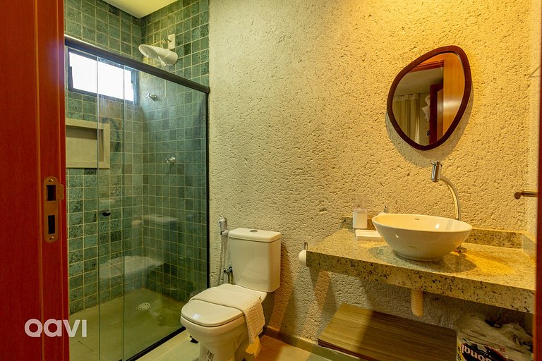 Casa com Piscina Privativa Lambari 107 by Qavi