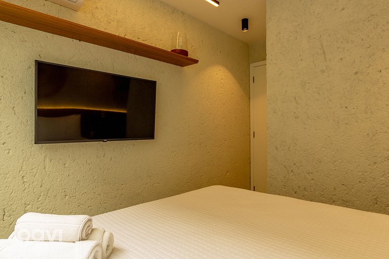 Flat com Piscina no Rooftop em Milagres by Qavi