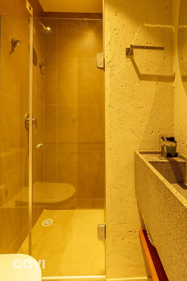 Flat com Piscina no Rooftop em Milagres by Qavi