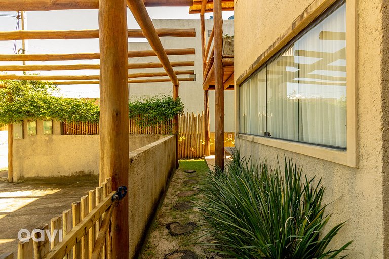 Casa com Piscina Privativa Lambari 06 by Qavi