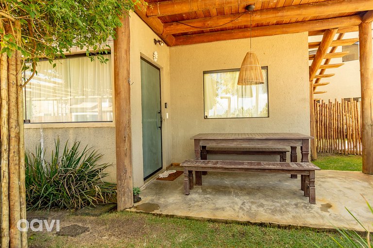 Casa com Piscina Privativa Lambari 06 by Qavi