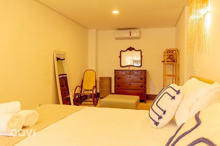 Casa Dhaí na Praia do Marceneiro by Qavi