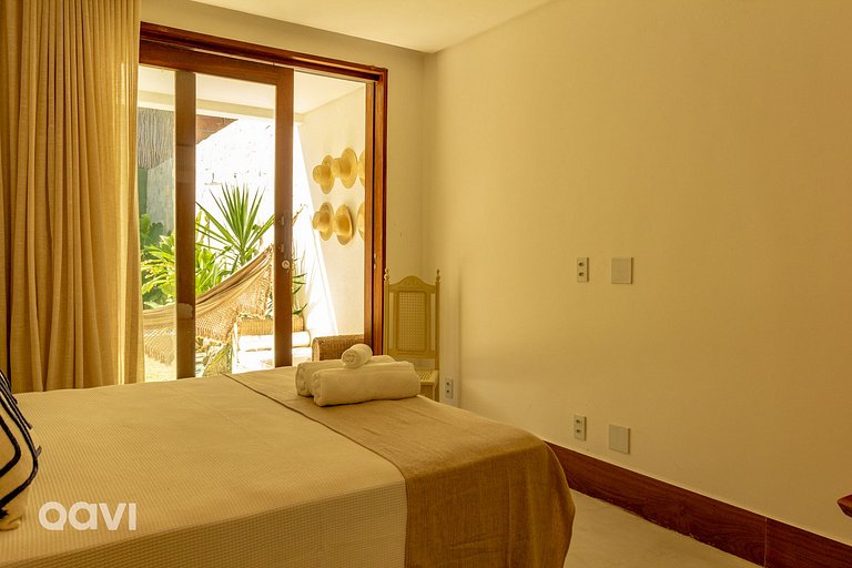 Casa Dahí na Praia do Marceneiro by Qavi