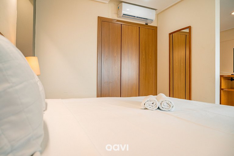 Flat 1109 Vista Parcial Mar em Petrópolis by Qavi