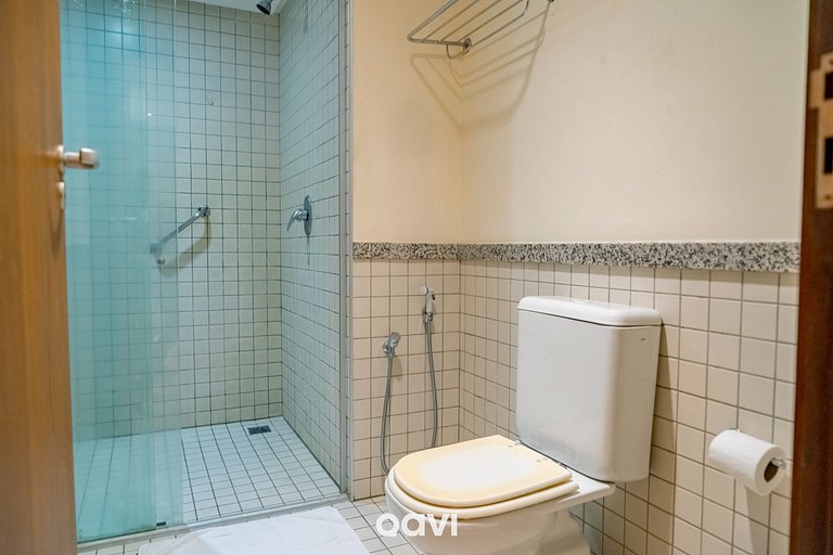 Flat 1109 Vista Parcial Mar em Petrópolis by Qavi