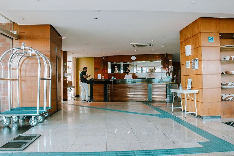 Flat 1109 Vista Parcial Mar em Petrópolis by Qavi