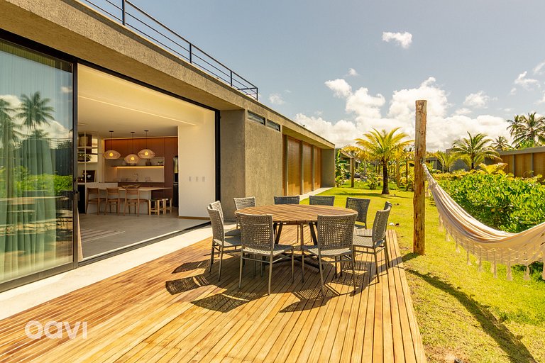 Casa com Piscina na Praia de Tatuamunha by QAVI