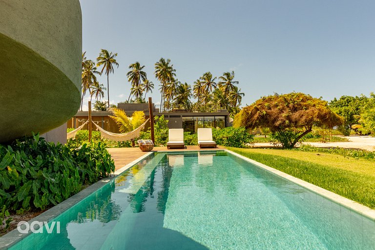 Casa com Piscina na Praia de Tatuamunha by QAVI