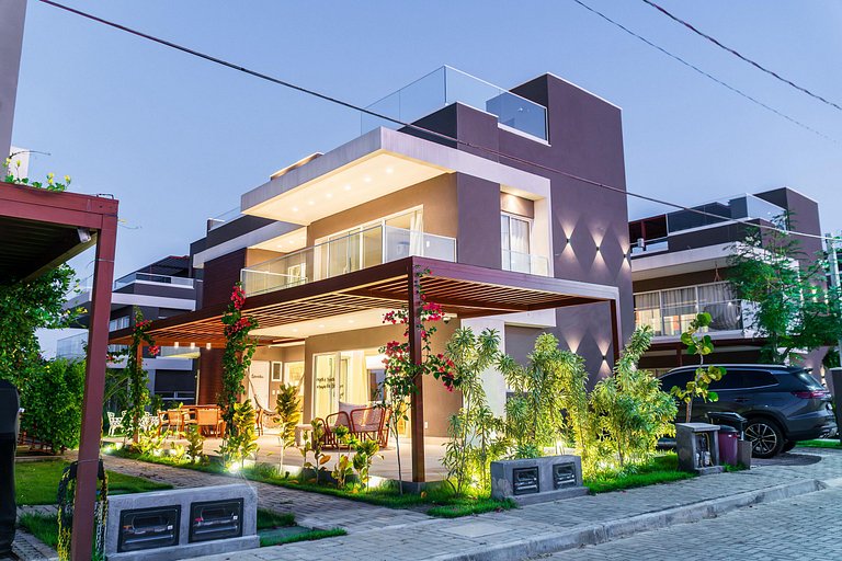 Casa de alto padrão no condomínio Mantra