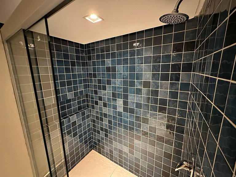 Flat Vista Parcial Mar em Petrópolis by Qavi