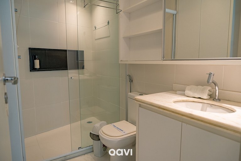 In Mare Bali Flat Premium Maui by Qavi