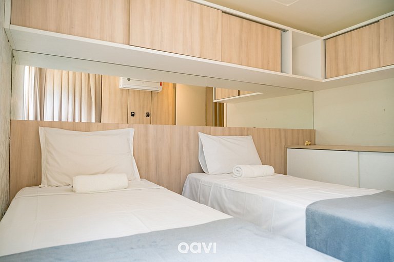 In Mare Bali Flat Premium Maui by Qavi