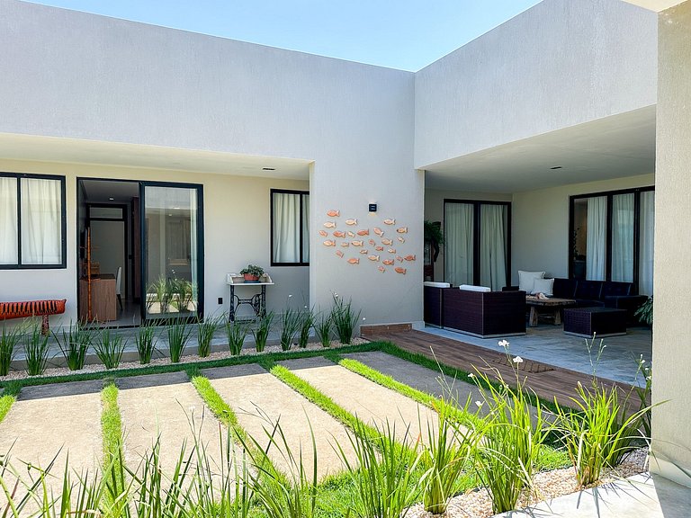 Casa Lages Beira Mar na Praia do Patacho by Qavi