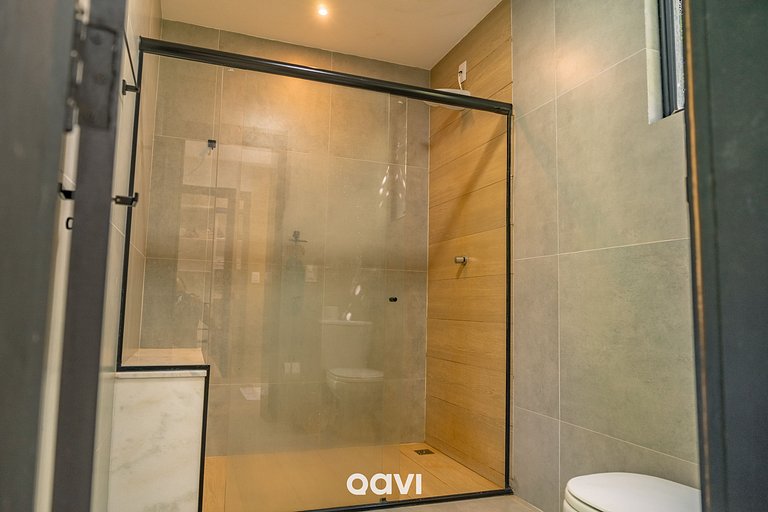 Casa com Piscina Privativa no Condomínio Maxlife10 - By Qavi