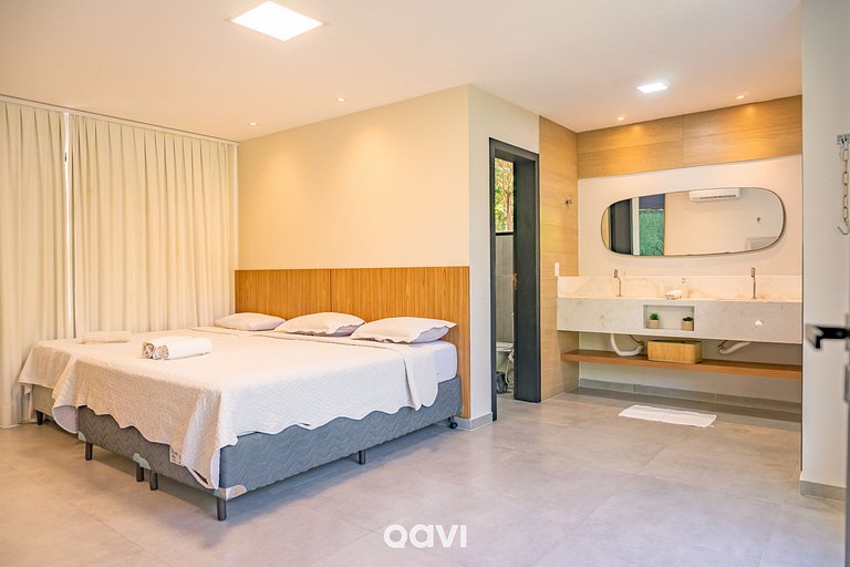 Casa com Piscina Privativa no Condomínio Maxlife10 - By Qavi