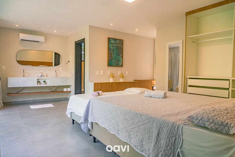 Casa com Piscina Privativa no Condomínio Maxlife10 - By Qavi