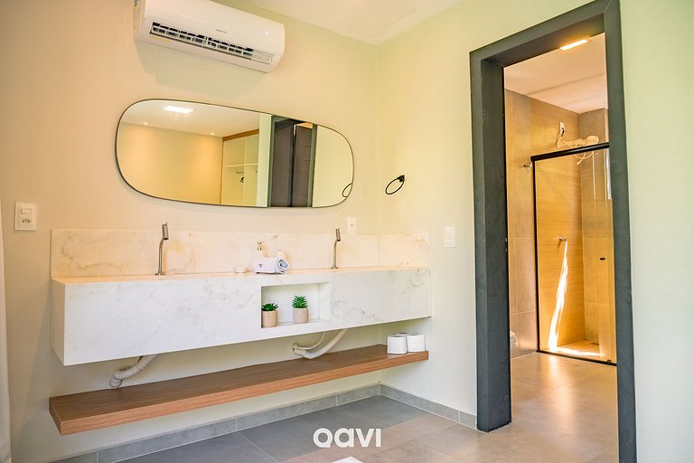 Casa com Piscina Privativa no Condomínio Maxlife10 - By Qavi