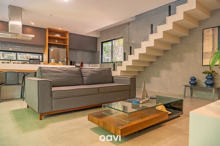 Casa com Piscina Privativa no Condomínio Maxlife10 - By Qavi