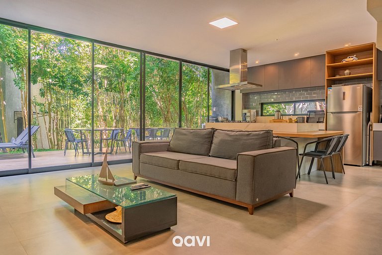 Casa com Piscina Privativa no Condomínio Maxlife10 - By Qavi