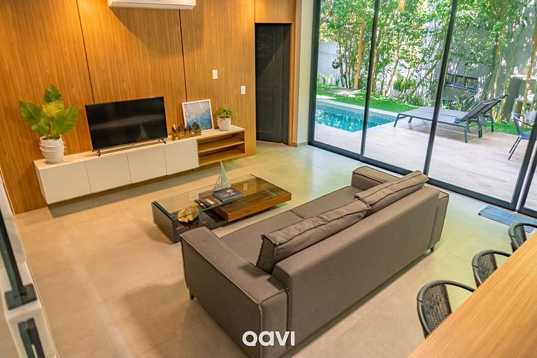 Casa com Piscina Privativa no Condomínio Maxlife10 - By Qavi