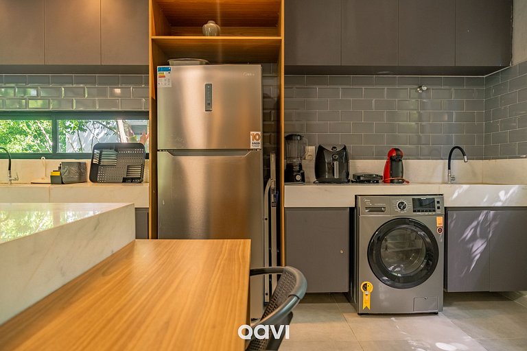 Casa com Piscina Privativa no Condomínio Maxlife10 - By Qavi