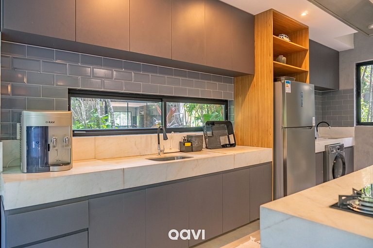 Casa com Piscina Privativa no Condomínio Maxlife10 - By Qavi