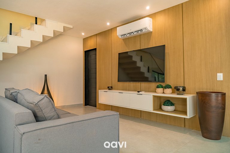 Casa com Piscina Privativa em condomínio Maxlife11 - By Qavi