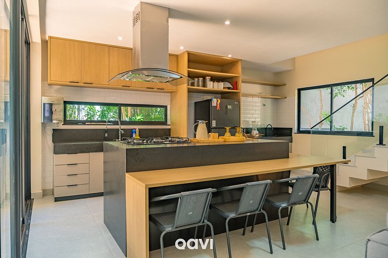 Casa com Piscina Privativa em condomínio Maxlife11 - By Qavi