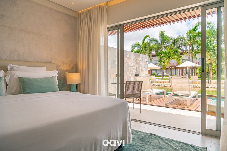 Quarto Deck Molhado Frente Piscina